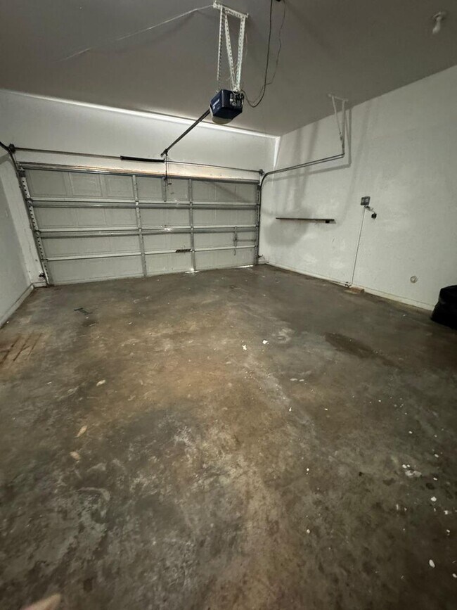 Building Photo - 524 Alcalde St