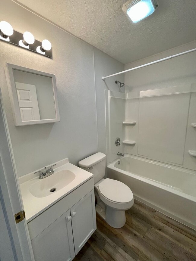 Building Photo - Coming Soon - Cozy Ranch in Mayfield