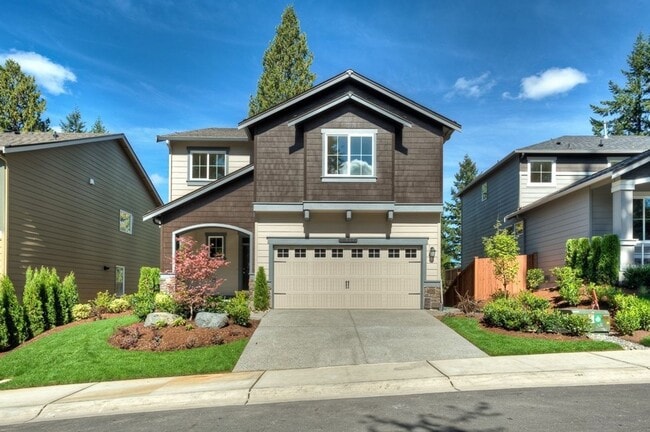 Primary Photo - 4 Bed and 2.5 Bath Stunning Single-family ...