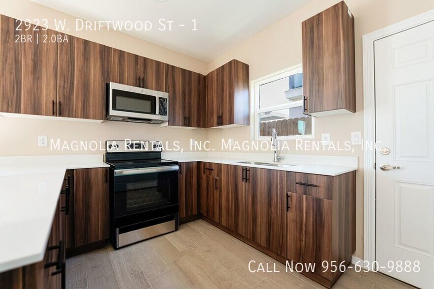 Building Photo - 2923 W Driftwood St