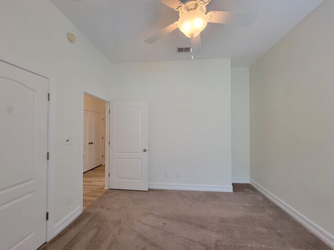 Building Photo - 3 bedroom home for rent off Miccosukee Rd ...