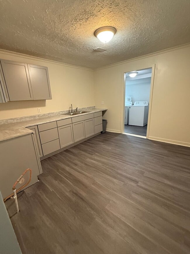 Building Photo - Spacious 3 Bedroom Duplex Near McConnell AFB & Spirit AeroSystems