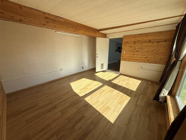 Building Photo - 121 Carlisle Ave NW