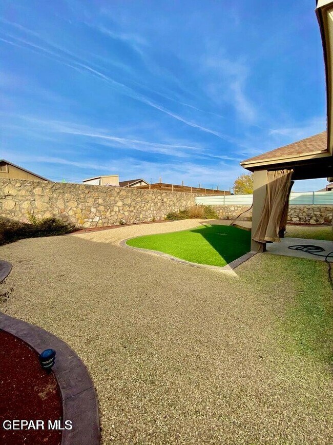 Building Photo - 14277 Desert Sky Dr