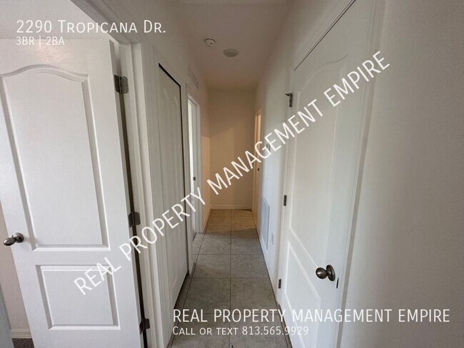 Building Photo - 2290 Tropicana Dr