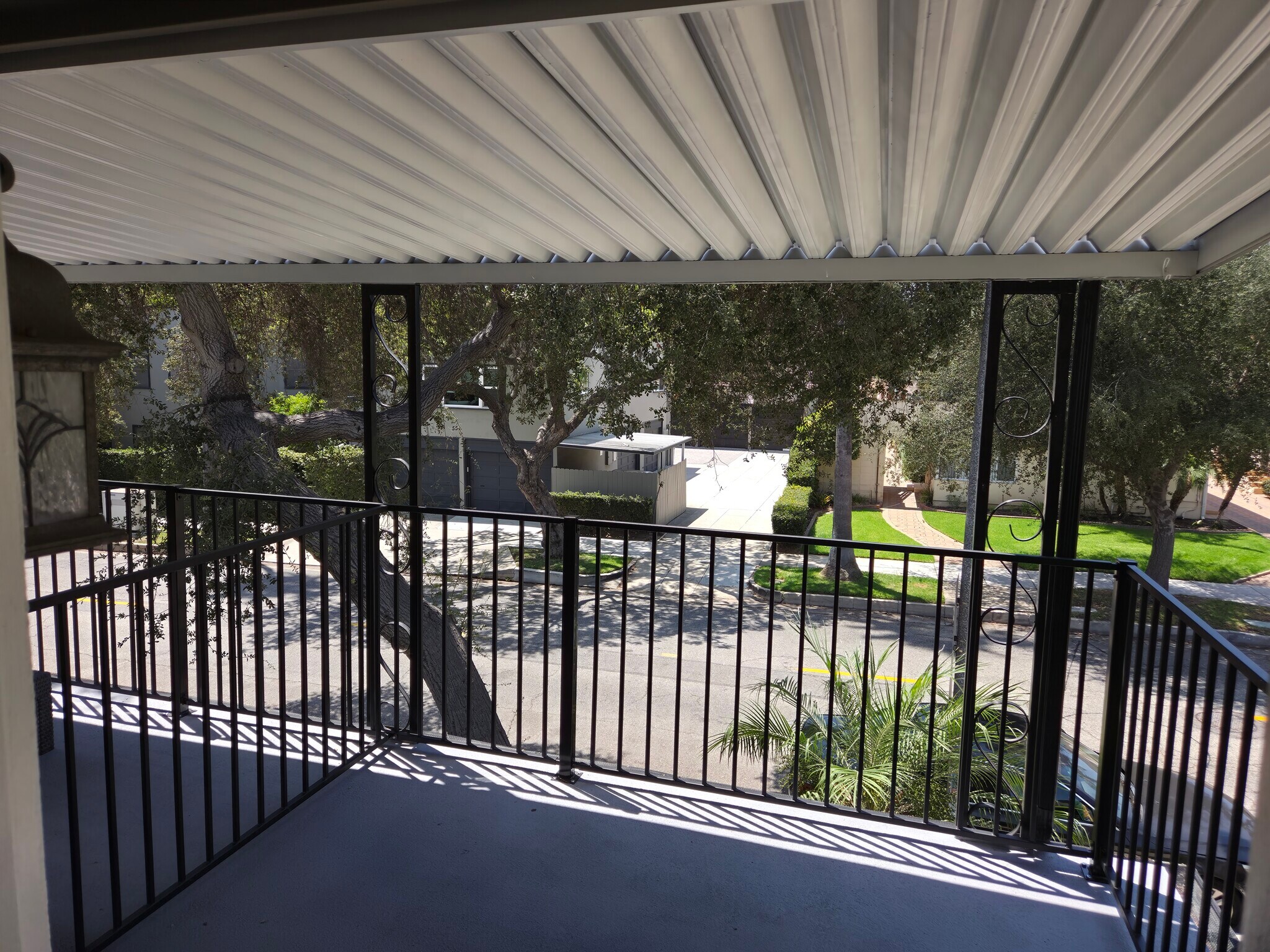 Building Photo - 540 S El Molino Ave