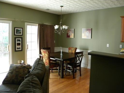 Building Photo - 431 Lantern Wood Dr
