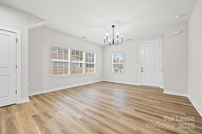 Building Photo - 1914 White St