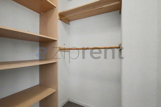 Building Photo - 1833 Blue Skies Way