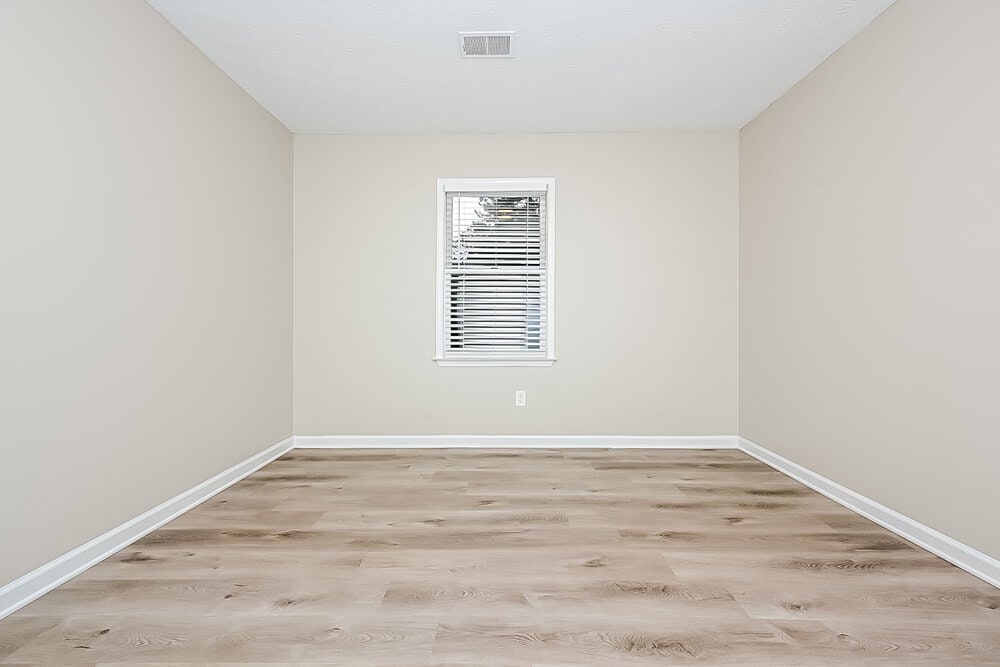 Building Photo - 120 Tanglewood Dr