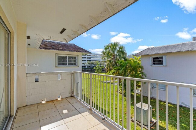 Building Photo - 7330 SW 82nd St