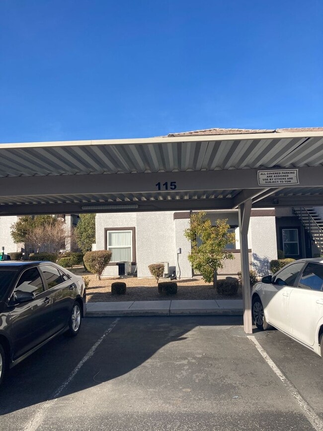Building Photo - 1 bedroom Southwest Tuscano condo - 1st fl...