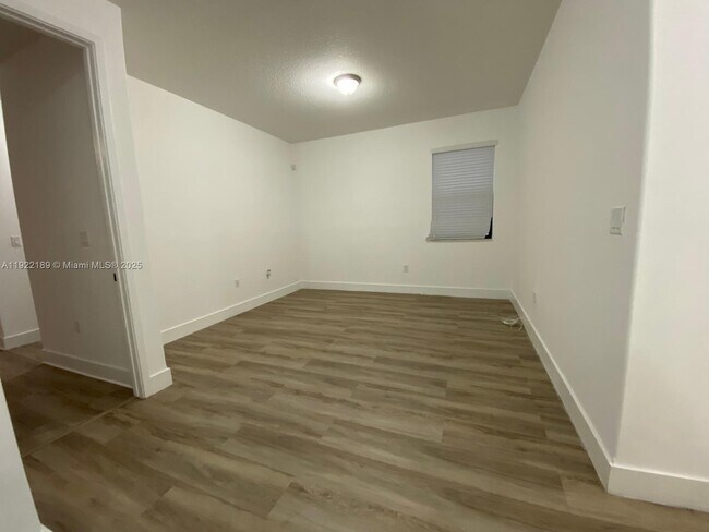 Building Photo - 9823 W 34th Ln