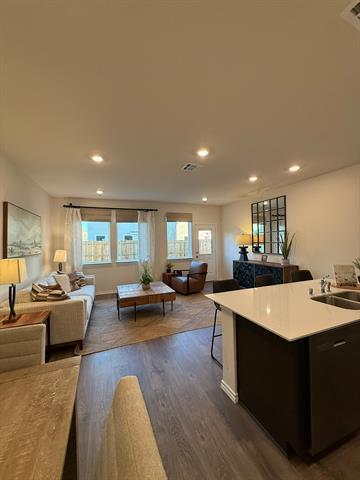 Building Photo - 323 Clematis St