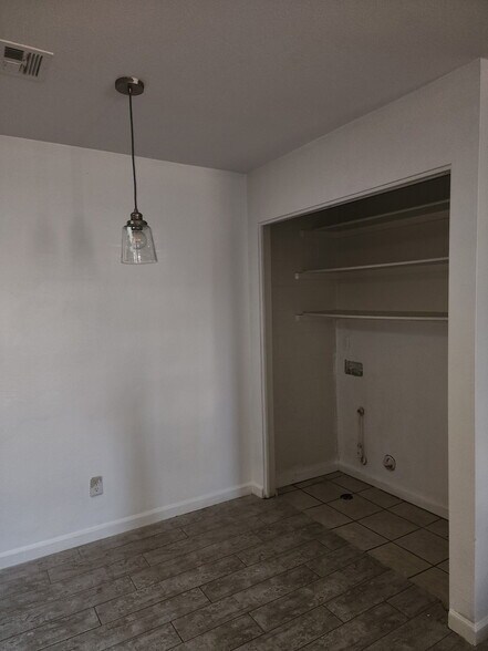 Building Photo - 4820 N 89th Ave