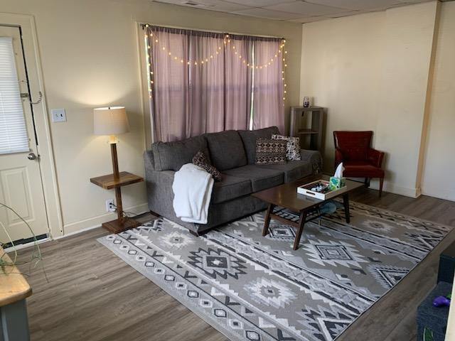 Building Photo - 913 E Lincoln St