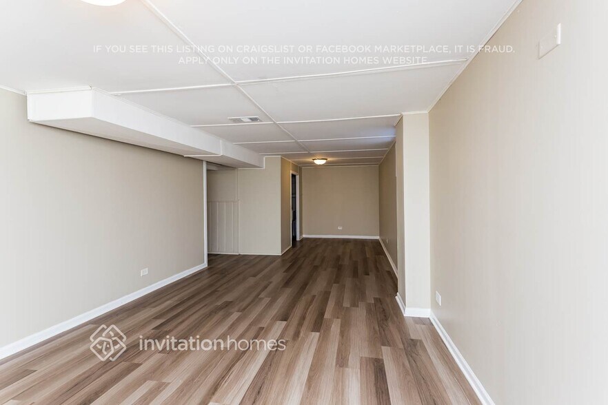 Building Photo - 2526 Maple St