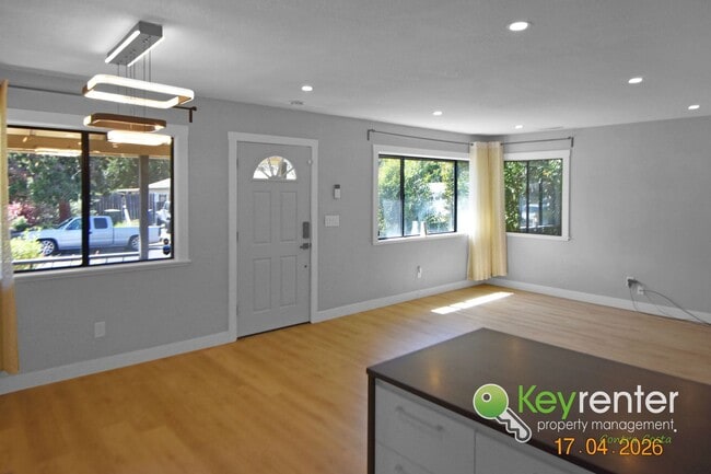 Building Photo - Renovated 4 Bedroom Home with Gourmet Kitchen & Lush Backyard in Concord