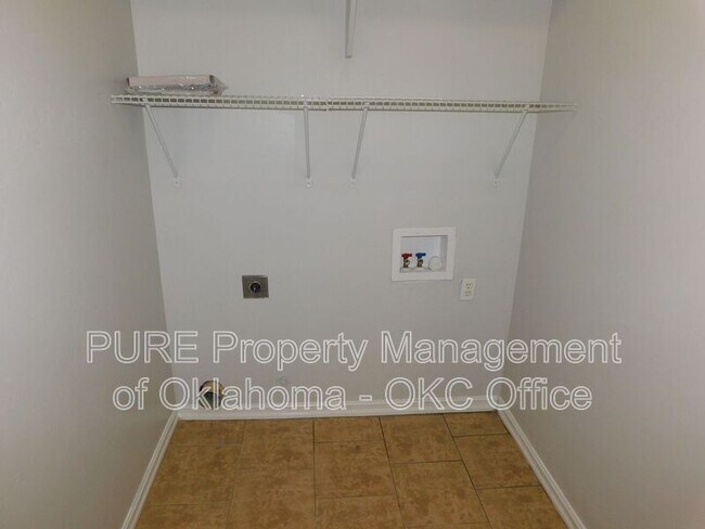 Building Photo - 2121 NW 157th St