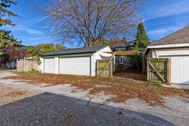 Building Photo - 439 Thurman Ave