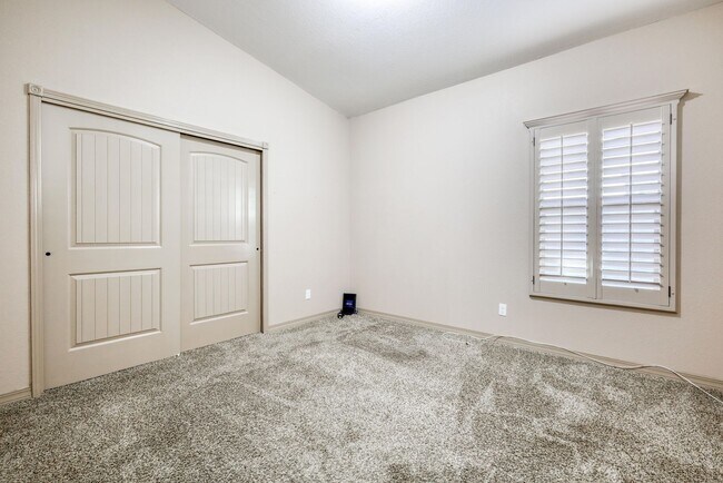 Building Photo - Beautiful 3 bed-2 baths home in 79911