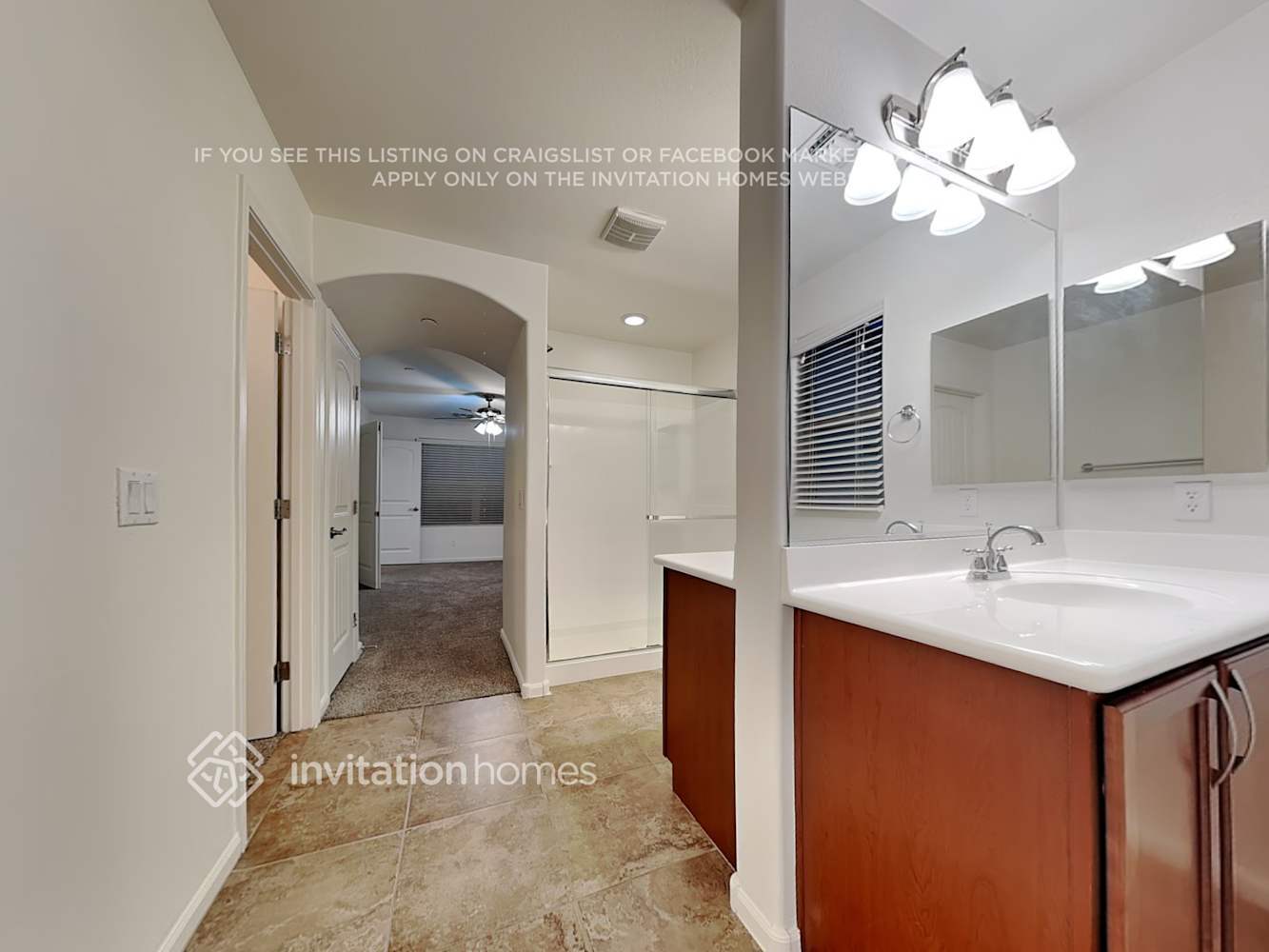 Building Photo - 1389 S Moccasin Trail