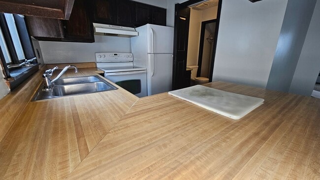 Building Photo - 63-69-69 Chambers Rd