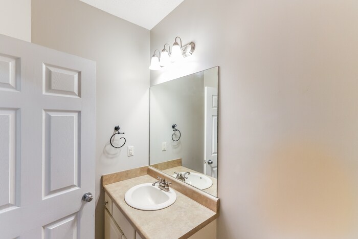 Building Photo - 9038 Cotton Field Cir
