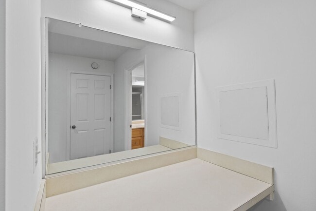 Building Photo - 2 bedroom 2 full bath condo in Annapolis - Ready Now!