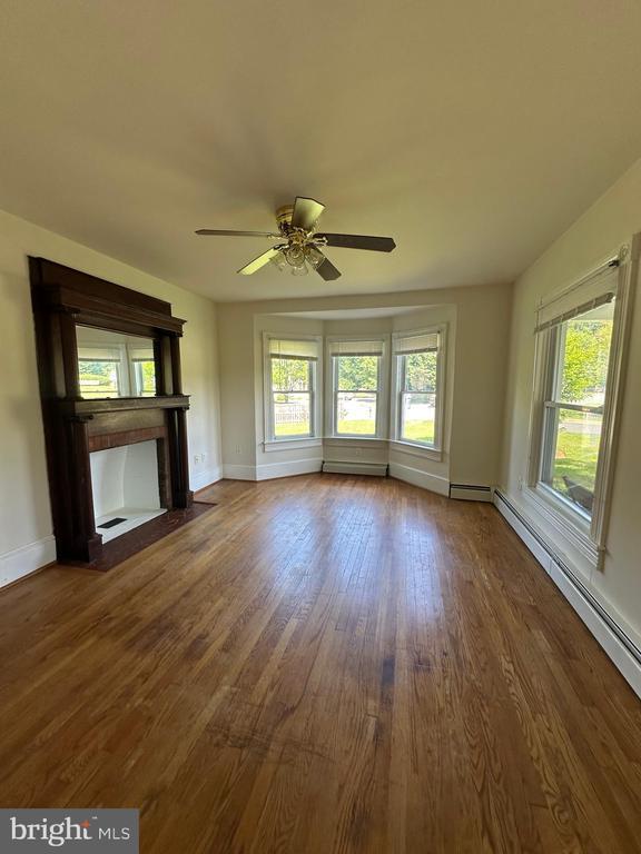 Building Photo - 6501 Glenbard Ct