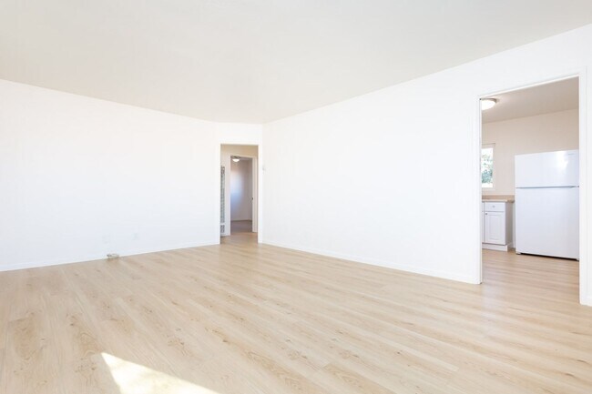 Building Photo - Cherokee