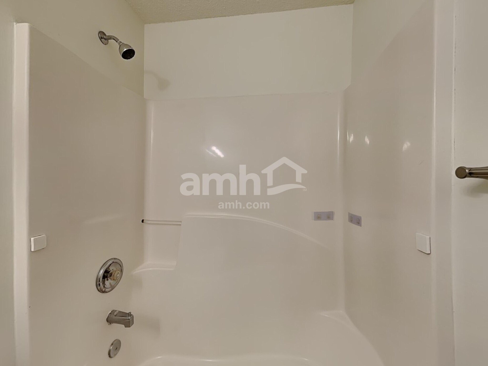 Building Photo - 520 Dogwood Creek Pl