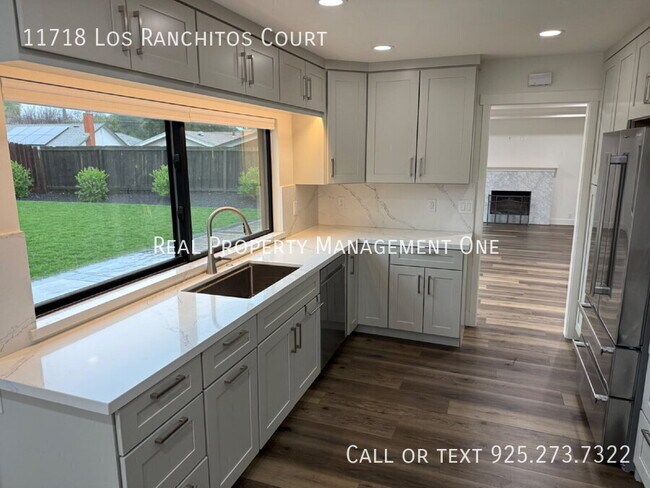 Building Photo - 11718 Los Ranchitos Ct