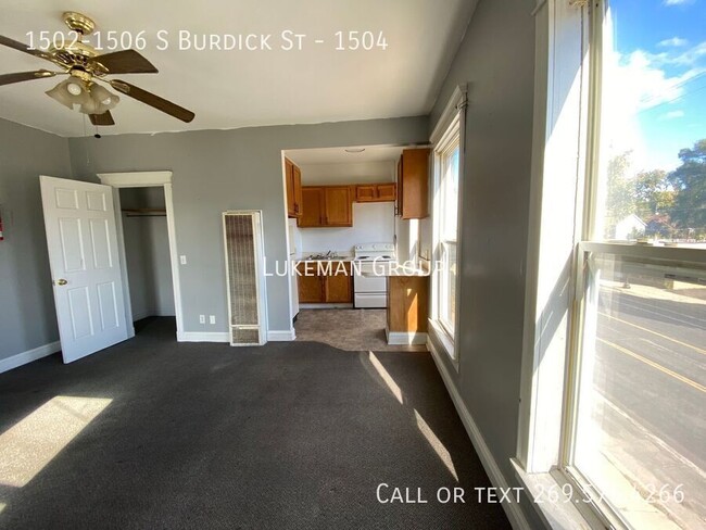 Building Photo - 1502-1506 S Burdick St-1504