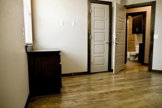 Building Photo - 705 S Jenkins Ave