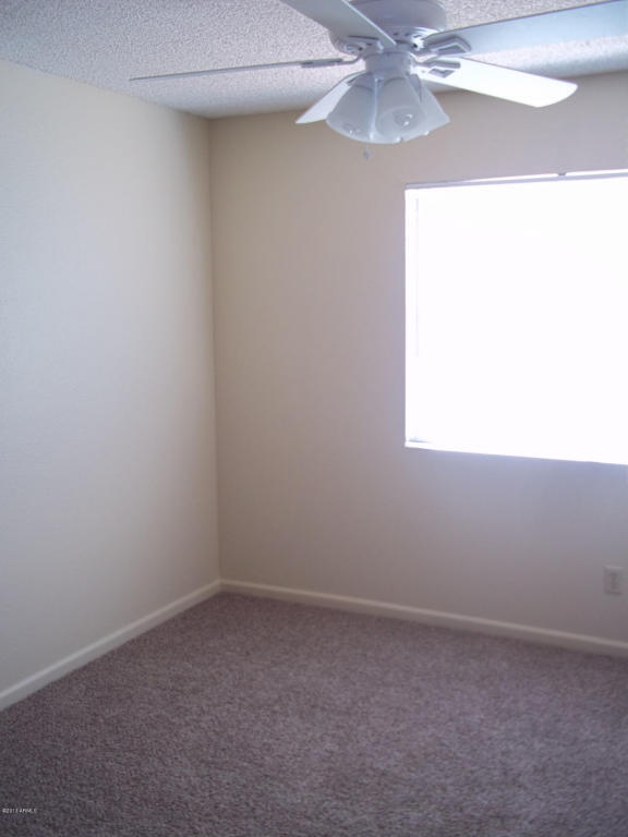 Building Photo - 2 Bedroom Condo in Great South Phoenix Location!