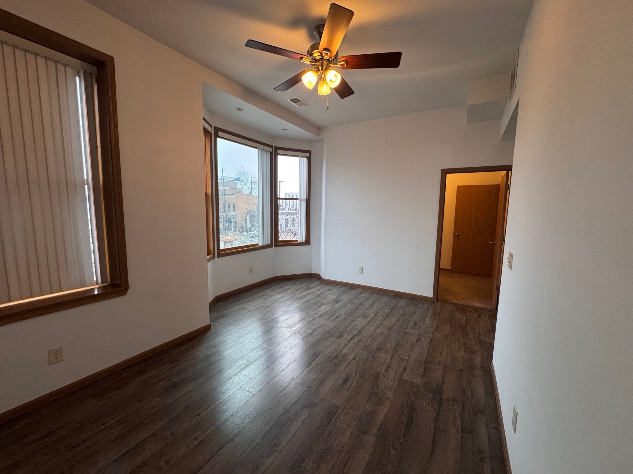 Building Photo - 123 E 3rd St