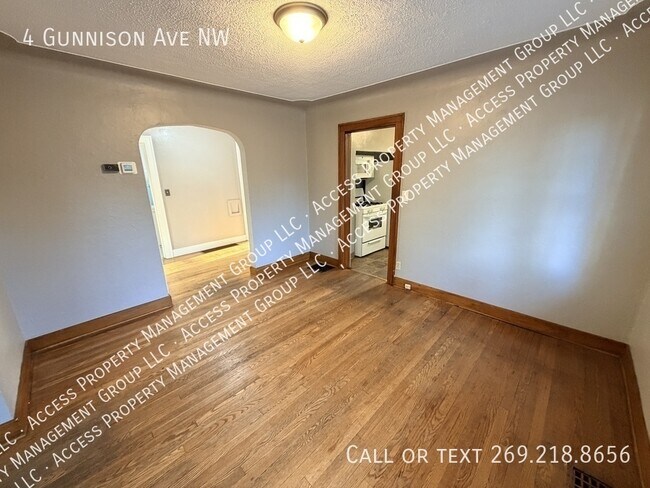 Building Photo - 4 Gunnison Ave NW