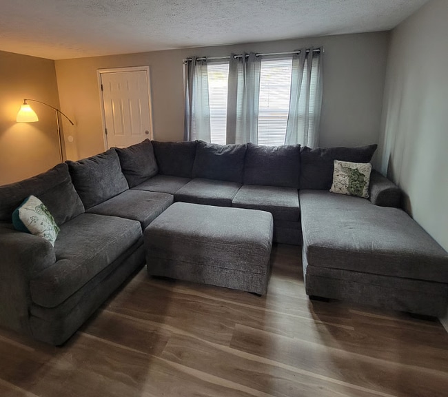 Building Photo - 255 Hague St