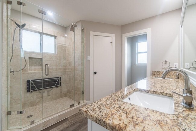 Building Photo - 8312 Roan Ln