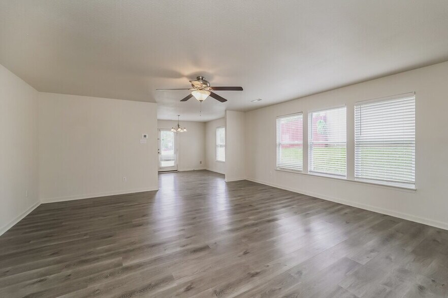 Building Photo - 4589 Kellybrook Dr