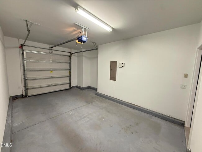 Building Photo - 514 Dragby Ln