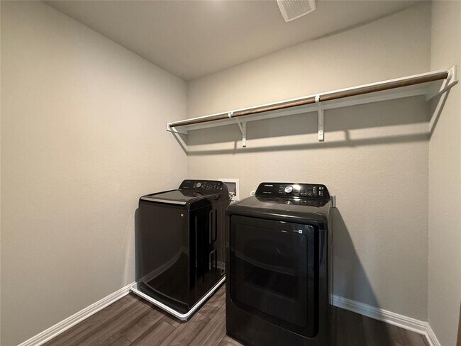 Building Photo - 953 Lone Peak Wy