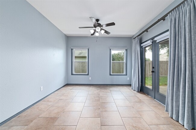 Building Photo - 5115 Whitebridge Ln