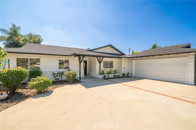 Building Photo - 205 N Hacienda Ave