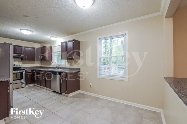 Building Photo - 7225 Rollingridge Dr