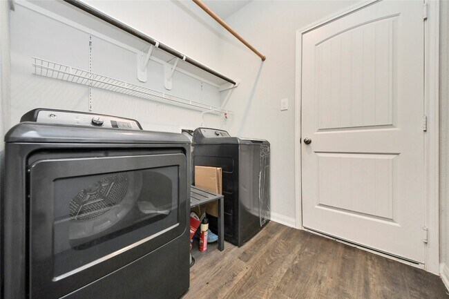 Building Photo - 20043 Poppy Hills Ln