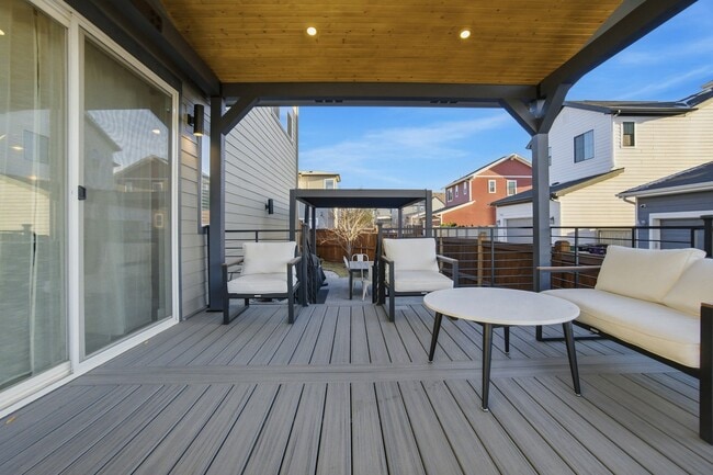 Building Photo - 6364 N Elmira Wy