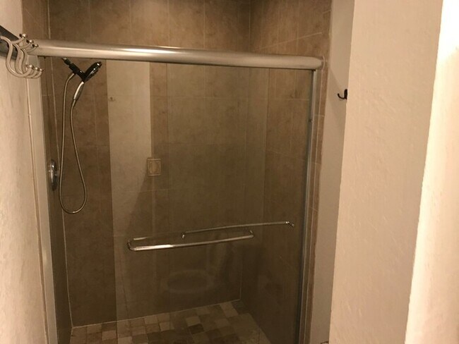 Building Photo - ** Move in Special $500 off your first months rent** WONDERFUL 4 Bedroom/3 Bathroom Home in the M...