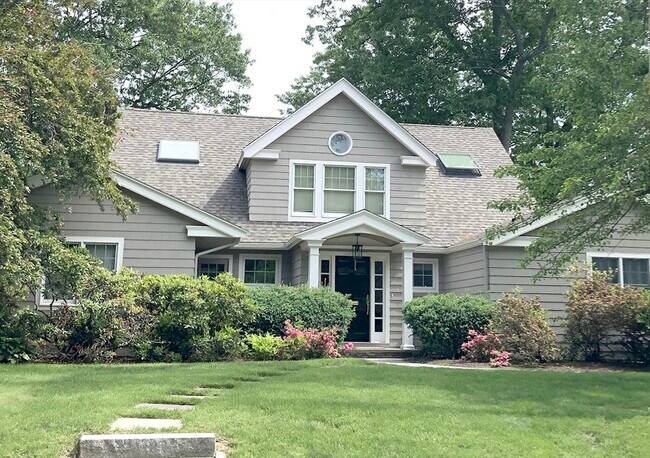 Primary Photo - 27 Elm St